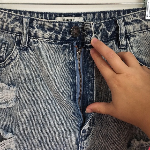 Forever 21 Denim Distressed Shorts - Picture 3 of 8